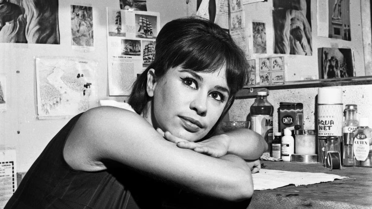 Astrud Gilberto  –  Agua de Beber (1965) with guitar sheet music